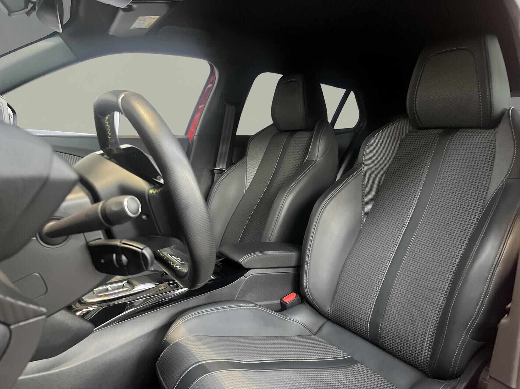 Billede af Peugeot e-2008 EL GT 136HK 5d Aut.