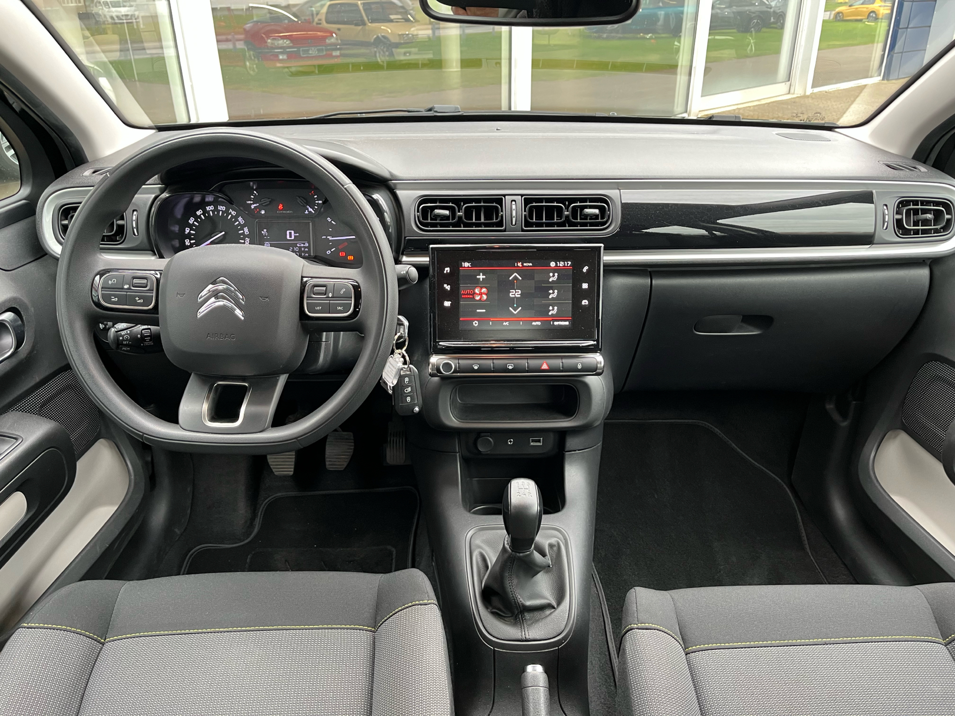 Billede af Citroën C3 1,2 PureTech Iconic Limited start/stop 82HK 5d