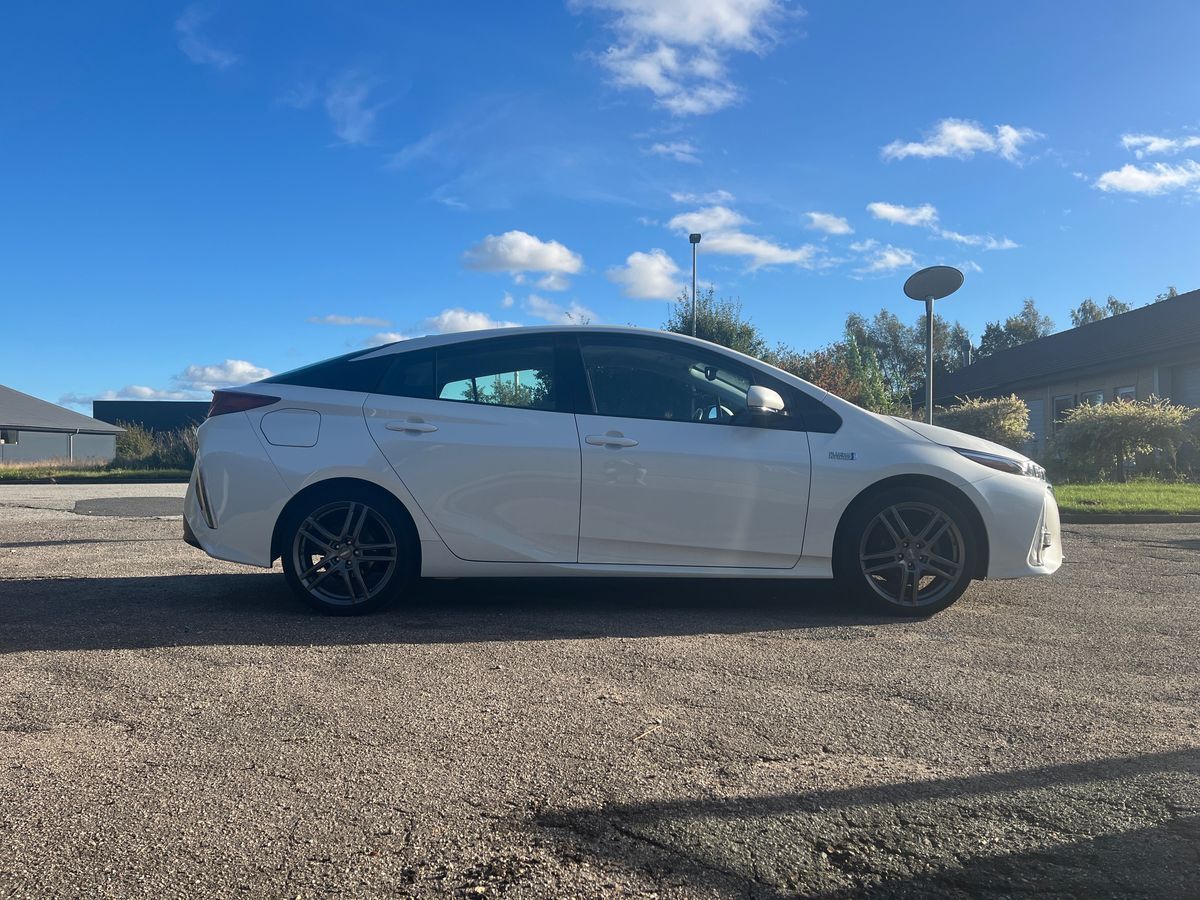 Billede af Toyota Prius Plug-in 1,8 Plugin-hybrid H3 122HK 5d Aut.