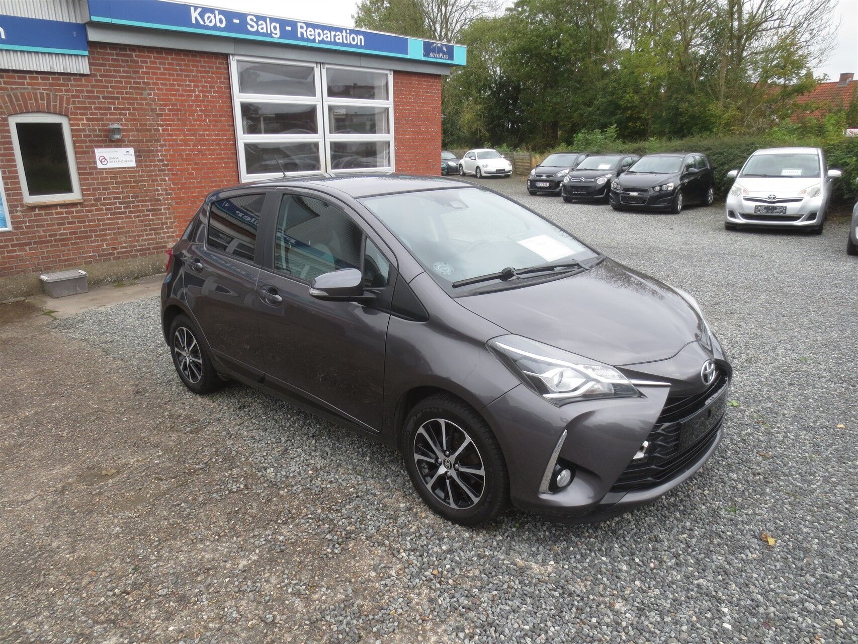 Billede af Toyota Yaris 1,0 VVT-I T2 Premium 69HK 5d
