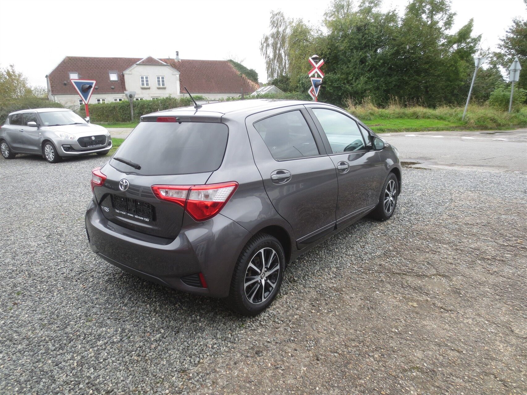 Billede af Toyota Yaris 1,0 VVT-I T2 Premium 69HK 5d