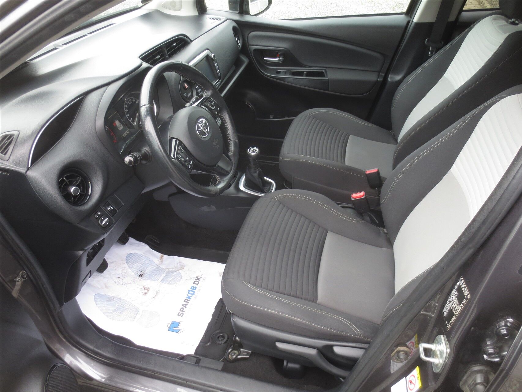 Billede af Toyota Yaris 1,0 VVT-I T2 Premium 69HK 5d