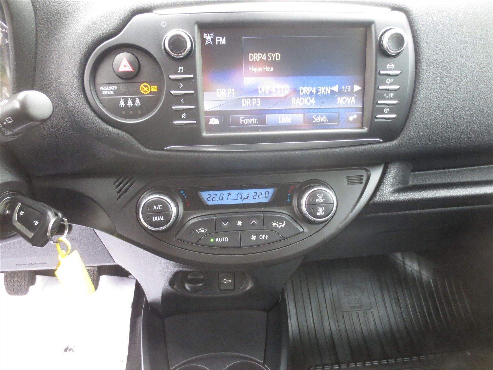 Billede af Toyota Yaris 1,0 VVT-I T2 Premium 69HK 5d