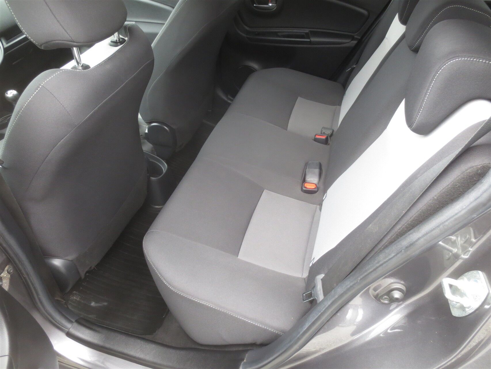 Billede af Toyota Yaris 1,0 VVT-I T2 Premium 69HK 5d