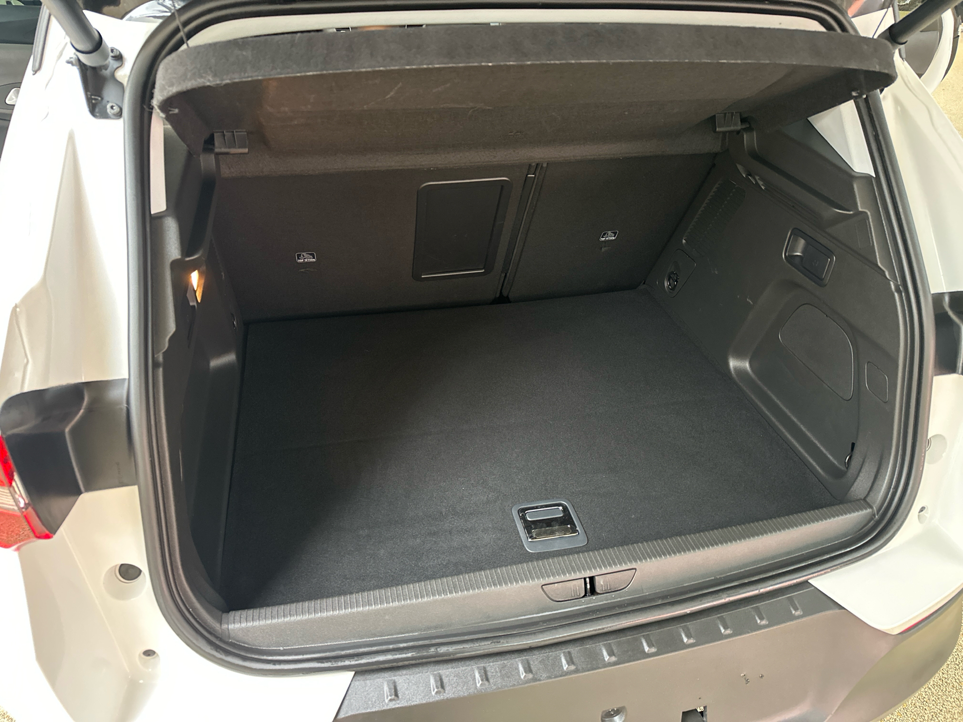 Billede af Opel Grandland X 1,6 PHEV  Plugin-hybrid Cosmo Prestige Pack 225HK 5d 8g Aut.