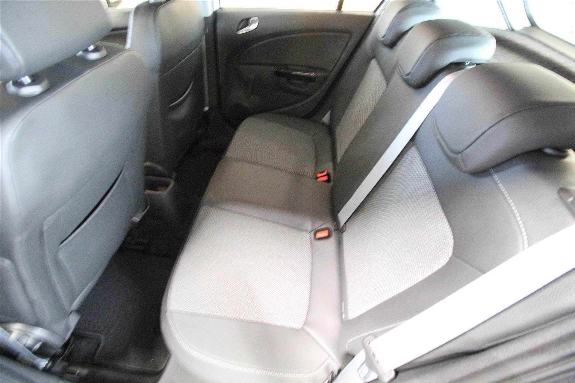 Billede af Opel Corsa 1,4 Twinport Edition 111 100HK 5d
