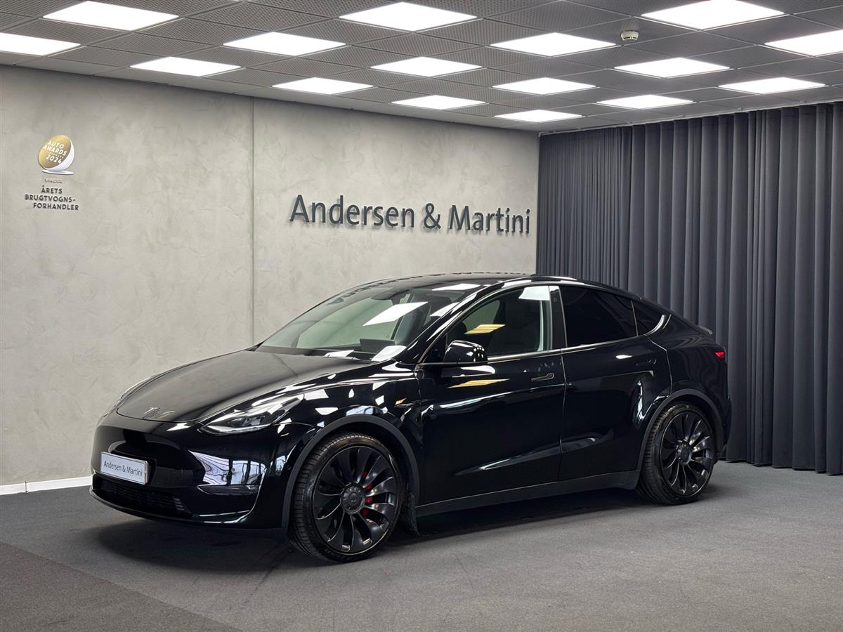 Tesla Model Y EL Performance AWD 534HK 5d Aut. på lager