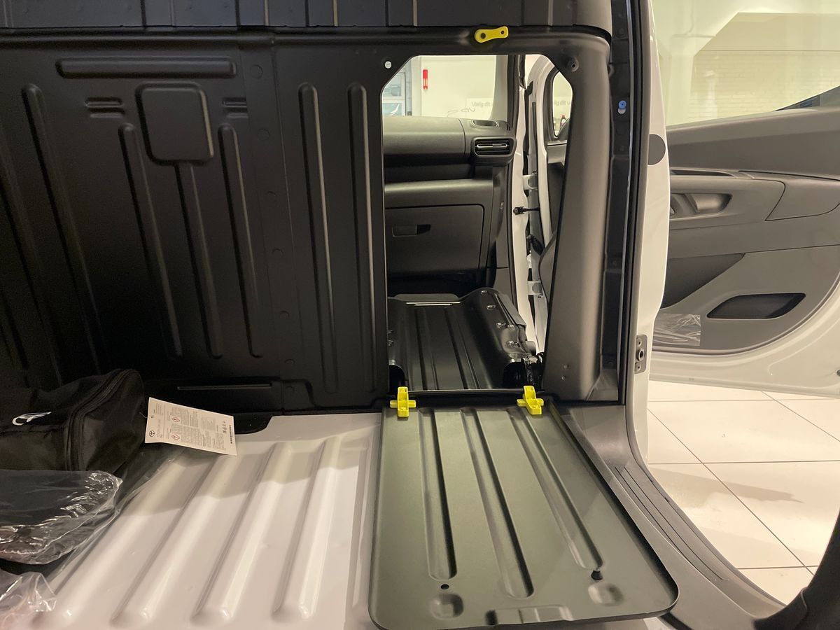 Billede af Toyota Proace City Electric Medium EL Comfort 1 Skydedør 136HK Van Aut.