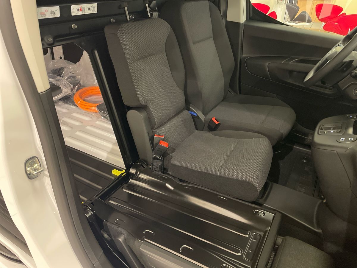 Billede af Toyota Proace City Electric Medium EL Comfort 1 Skydedør 136HK Van Aut.
