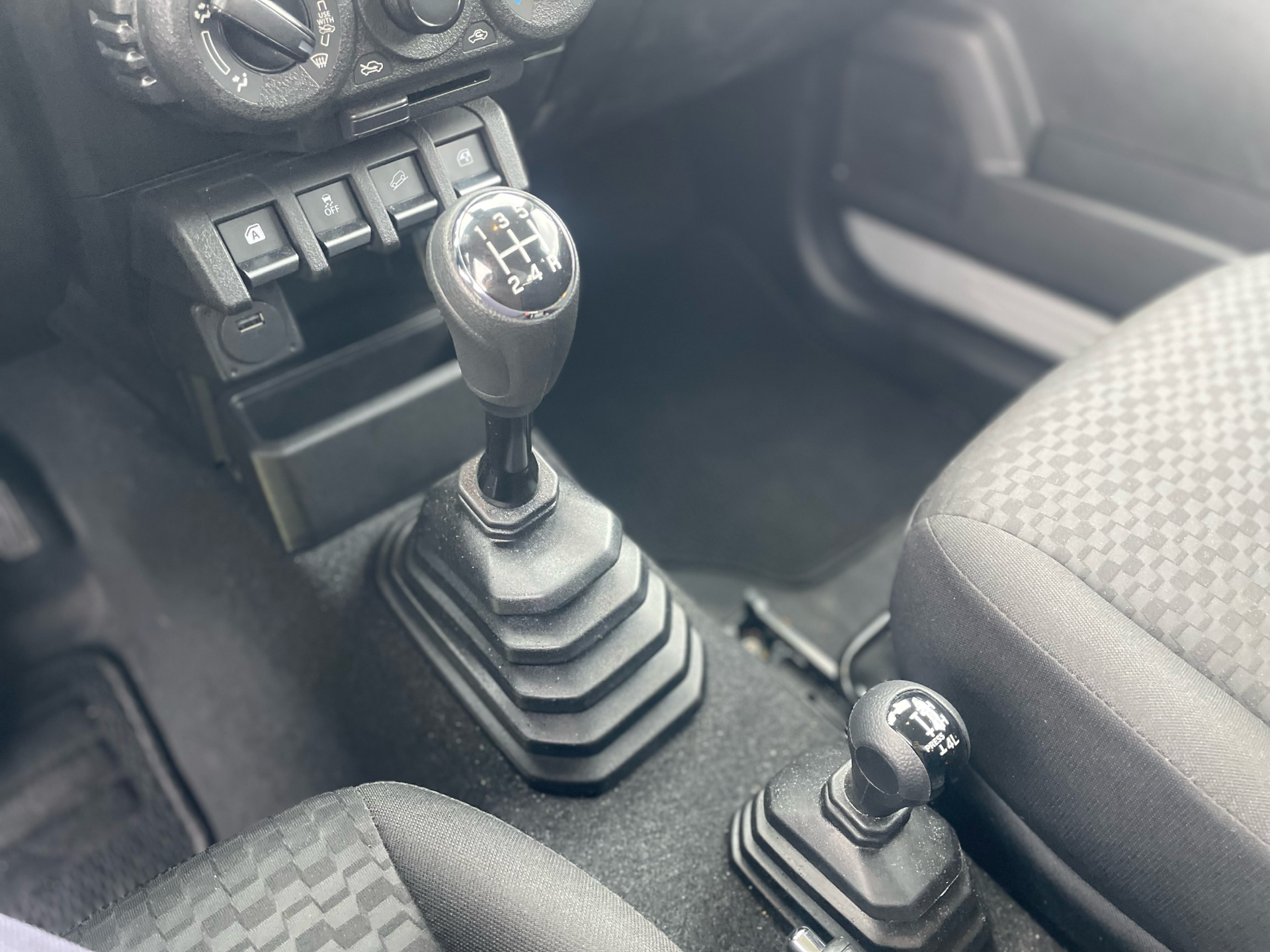 Billede af Suzuki Jimny 1,5 Touch AllGrip 102HK Van