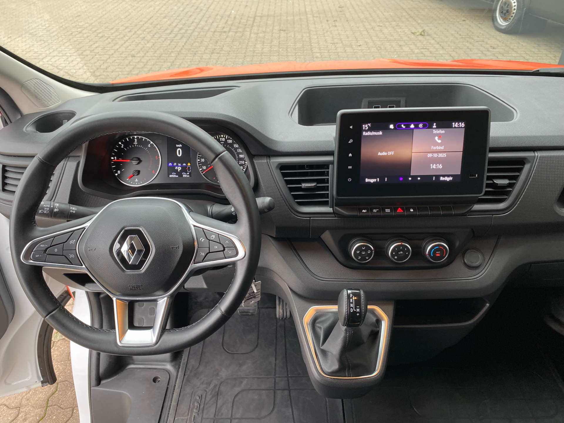Billede af Renault Trafic L2H1 2,0 DCI start/stop EDC 150HK Van 6g Aut.