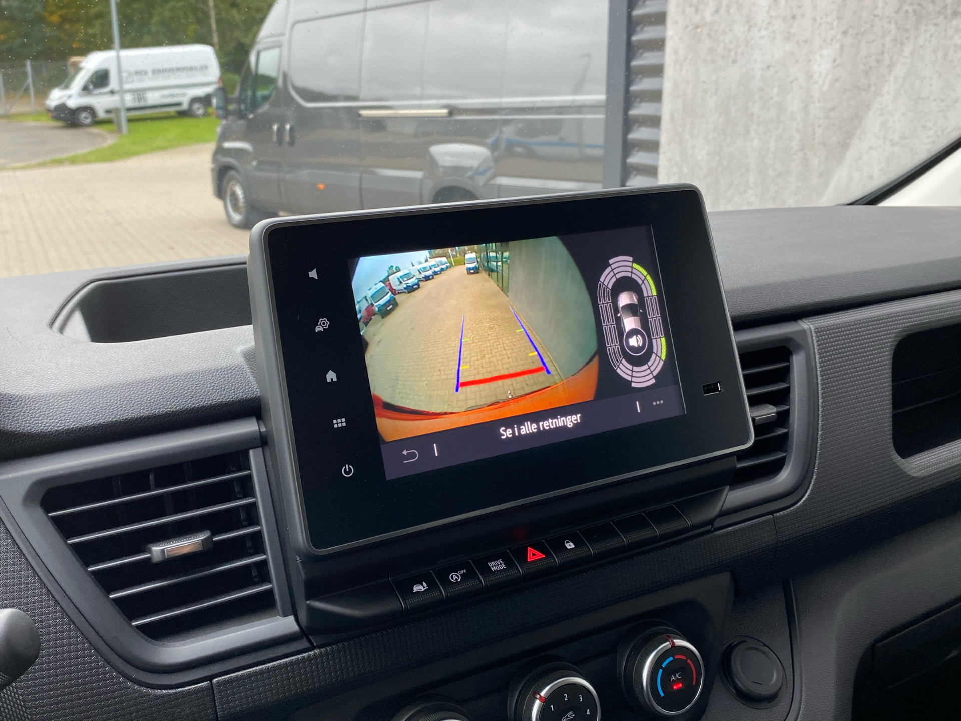 Billede af Renault Trafic L2H1 2,0 DCI start/stop EDC 150HK Van 6g Aut.