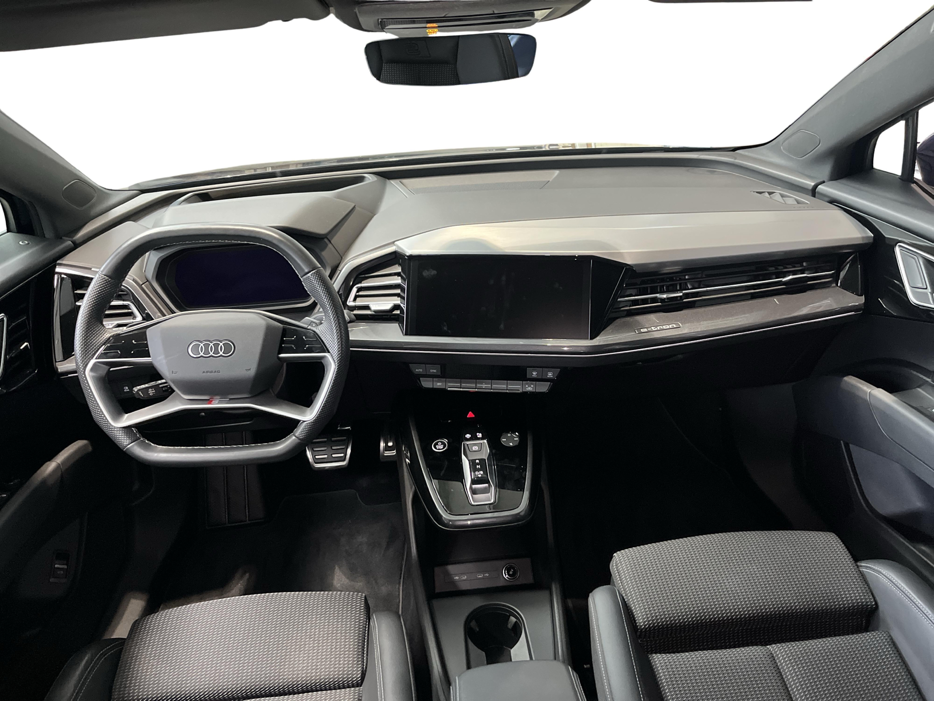 Billede af Audi Q4 Sportback 45 E-tron Attitude Quattro 265HK 5d Aut.