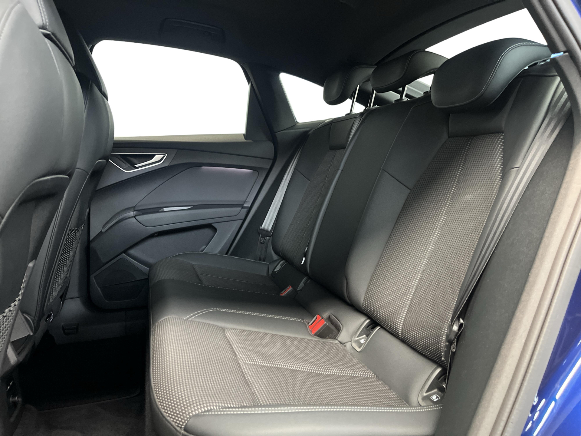 Billede af Audi Q4 Sportback 45 E-tron Attitude Quattro 265HK 5d Aut.