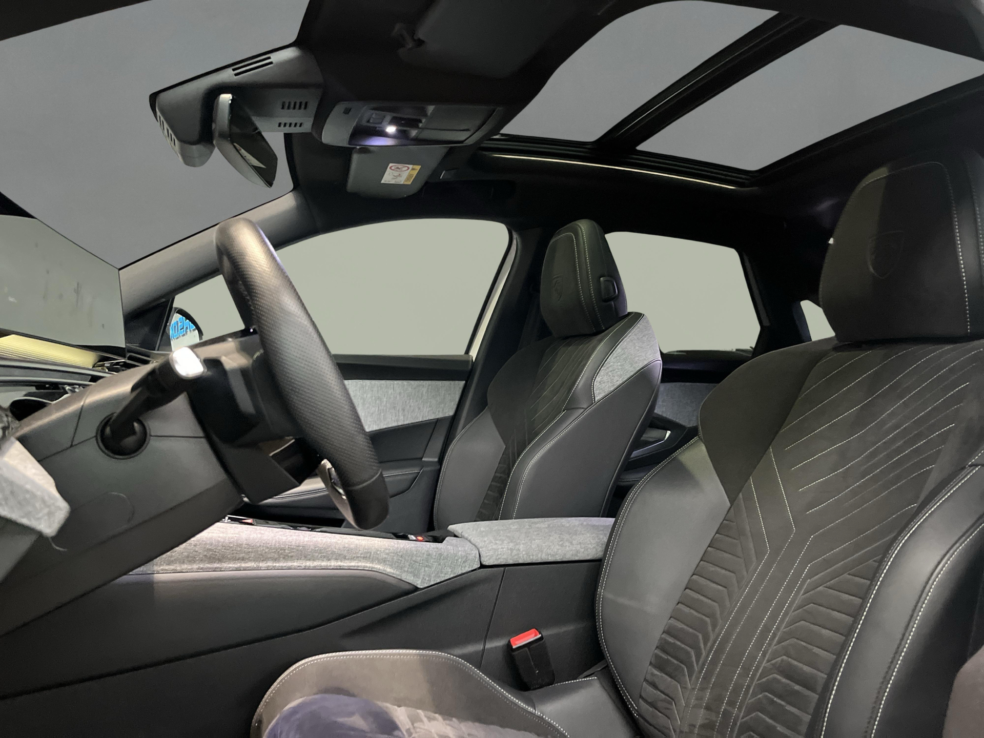 Billede af Peugeot e-3008 EL GT 210HK 5d Aut.