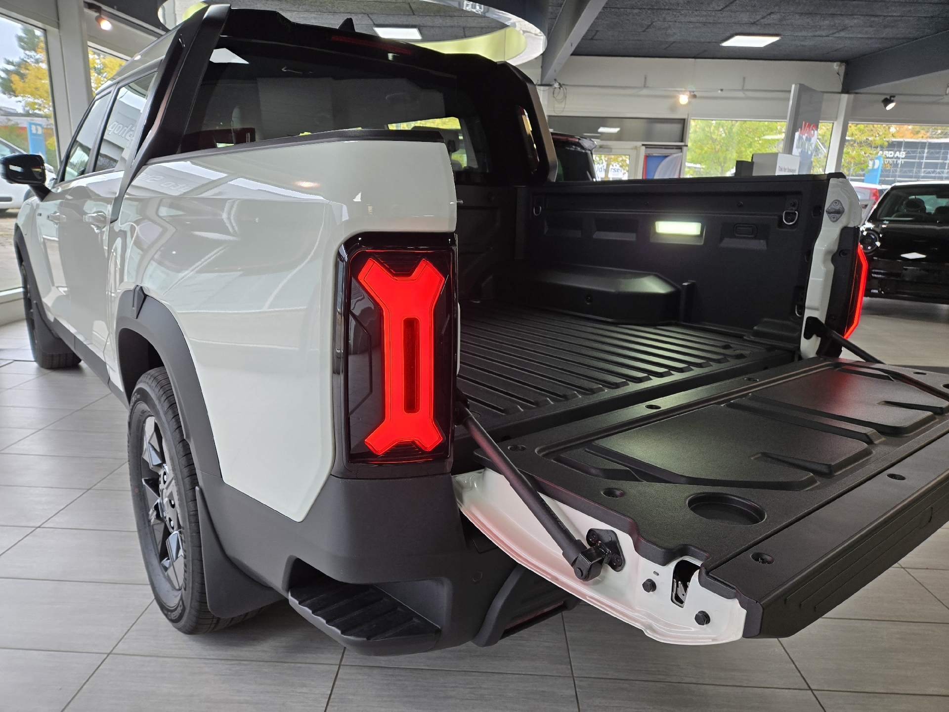 Billede af KGM Musso EV EL Black Line AWD 237HK DobKab Aut.