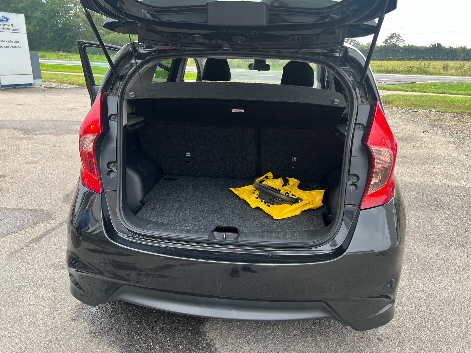 Billede af Nissan Note 1,2 Acenta Family Pack 80HK 5d