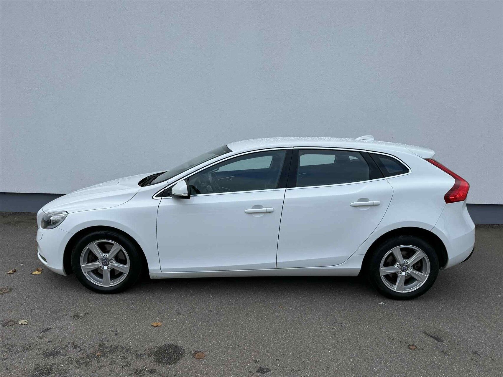 Billede af Volvo V40 2,0 D2 Momentum 120HK 5d 6g