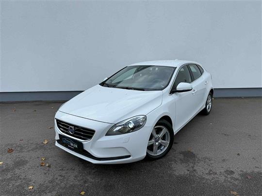 Volvo V40 2,0 D2 Momentum 120HK 5d 6g