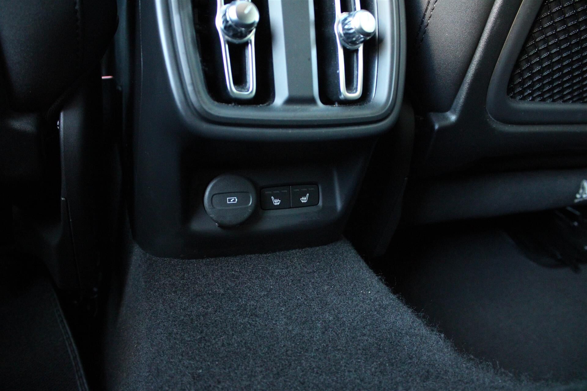 Billede af Polestar 2 EL Long Range Single motor Plus 299HK 5d Aut.