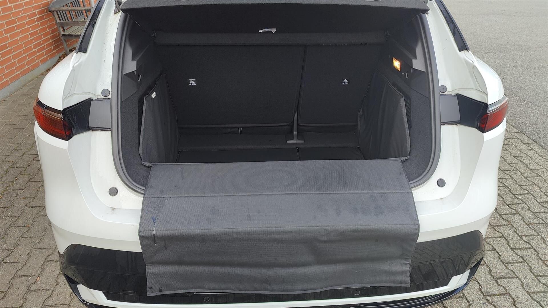 Billede af Renault Mégane E-TECH Equilibre 220HK 5d Aut.