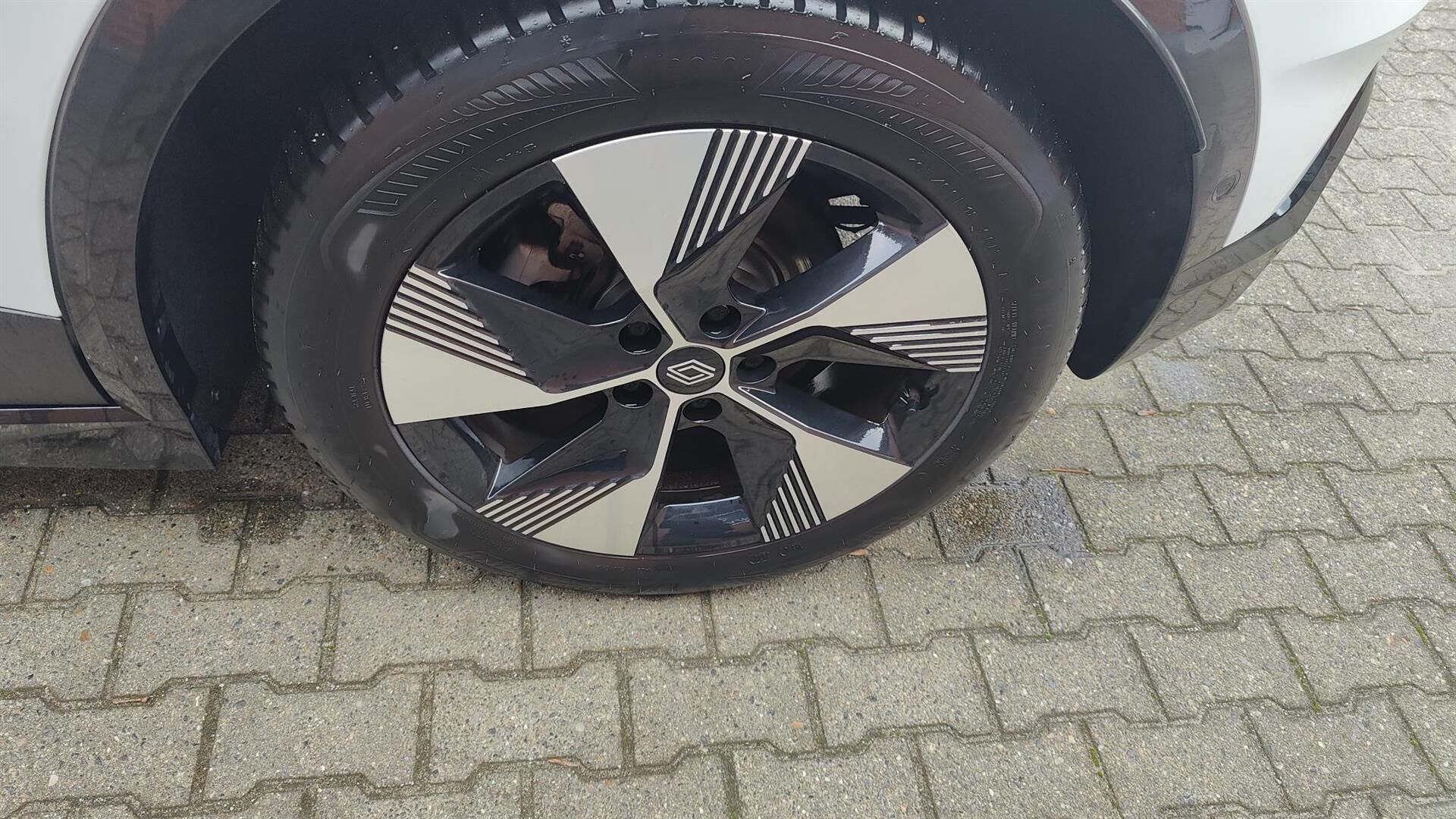 Billede af Renault Mégane E-TECH Equilibre 220HK 5d Aut.