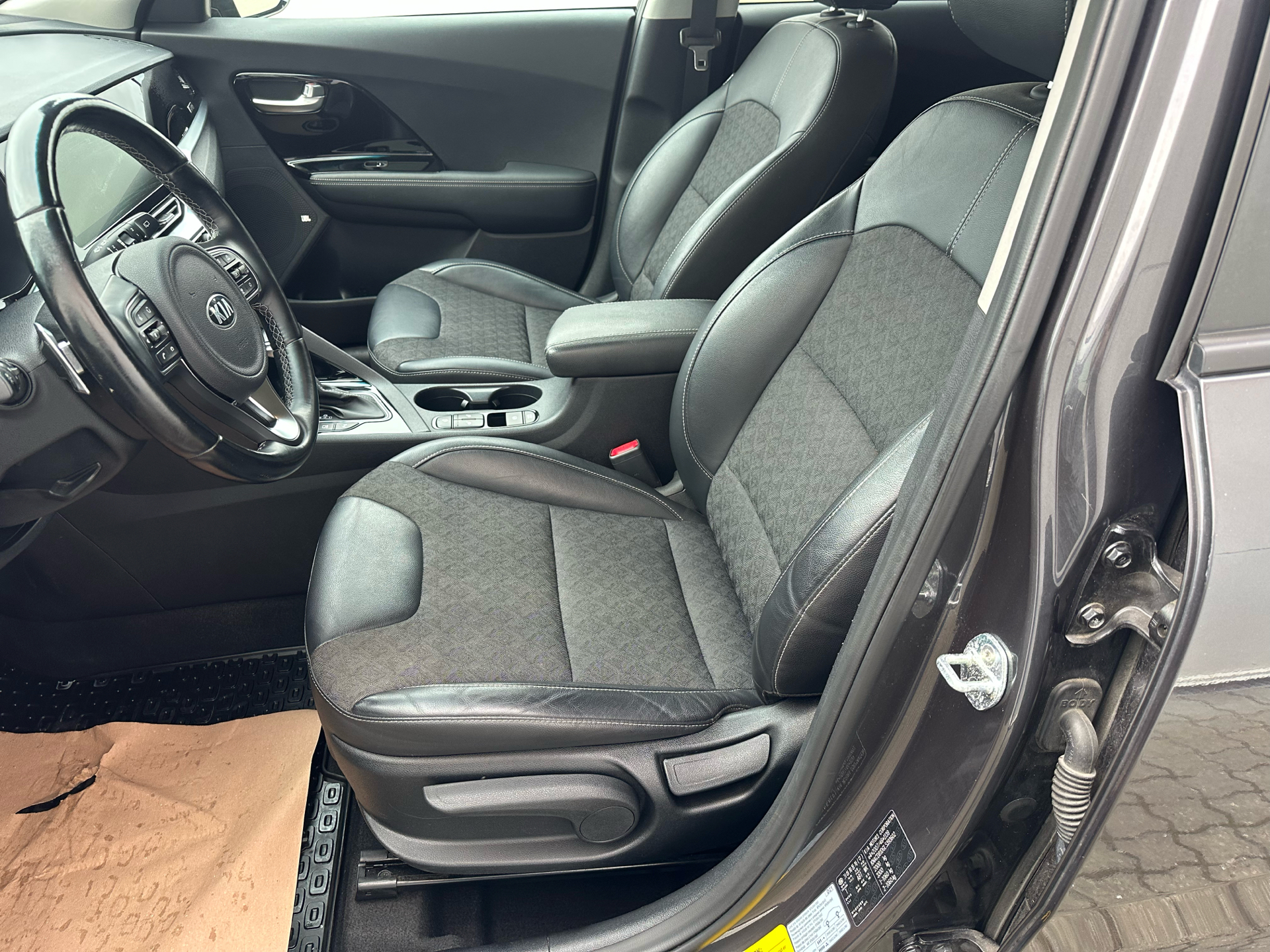 Billede af Kia Niro 1,6 GDI PHEV  Plugin-hybrid Advance DCT 141HK 5d 6g Aut.