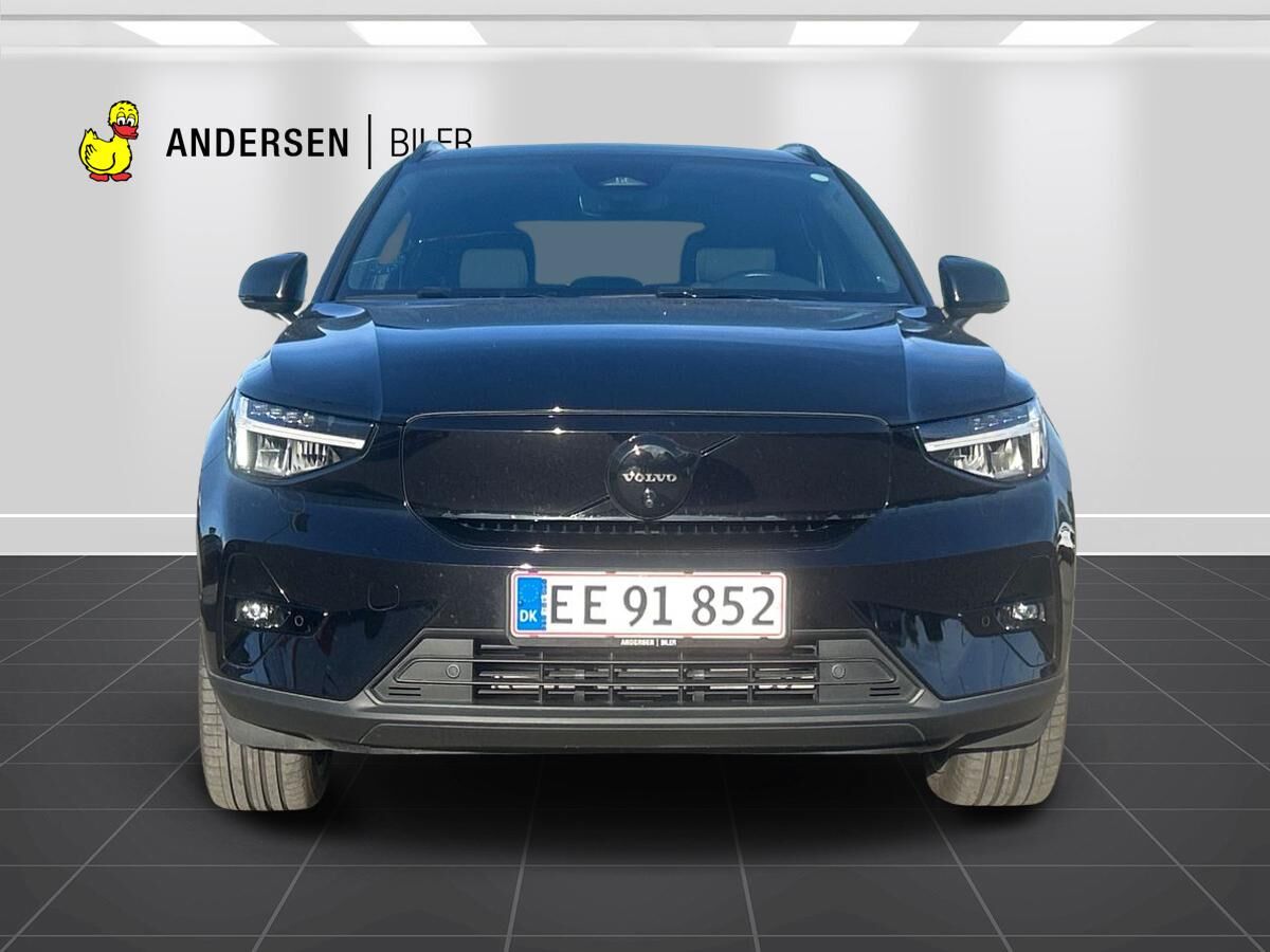 Billede af Volvo EX40 Single Motor Extended Range Black Edition 252HK 5d Aut.