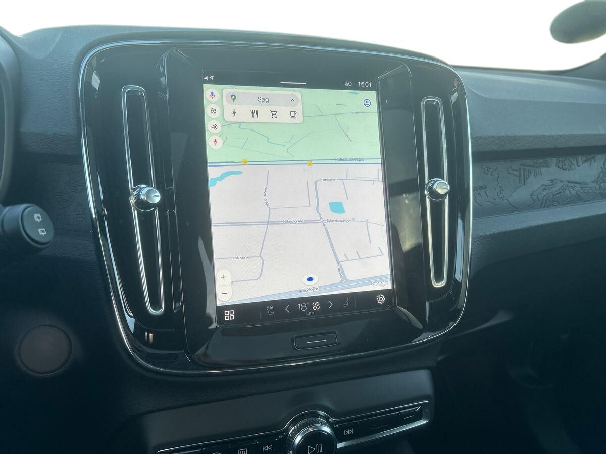 Billede af Volvo EX40 Single Motor Extended Range Black Edition 252HK 5d Aut.