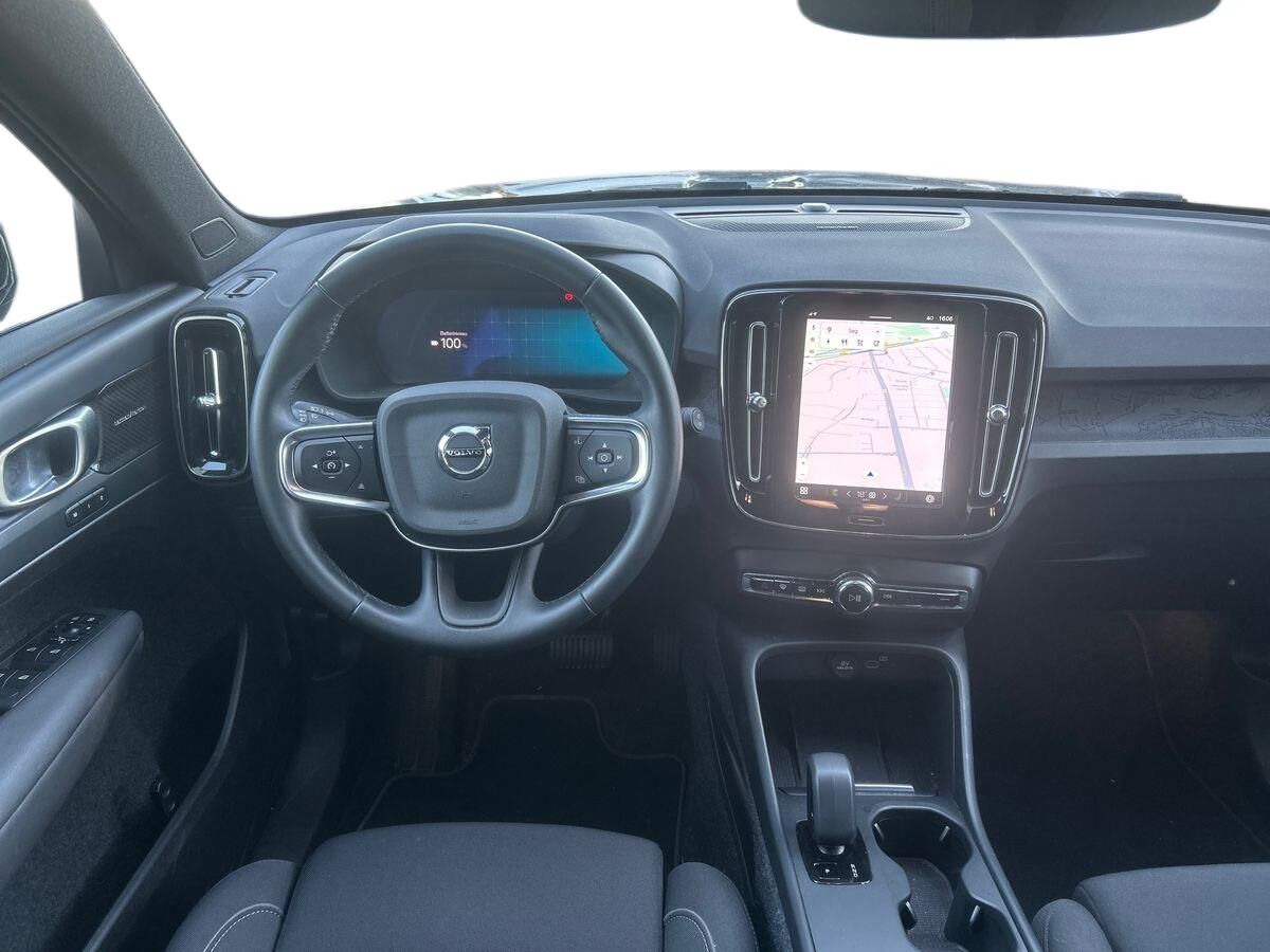 Billede af Volvo EX40 Single Motor Extended Range Black Edition 252HK 5d Aut.