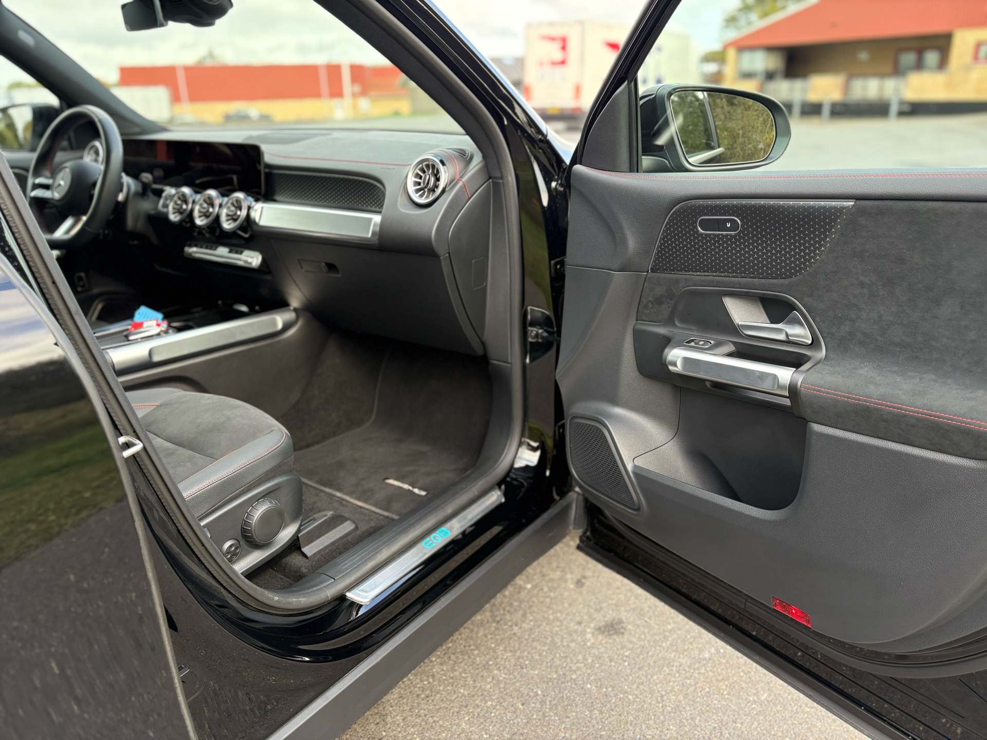 Billede af Mercedes-Benz EQB 350 EL AMG Advance 4Matic 292HK 5d Aut.