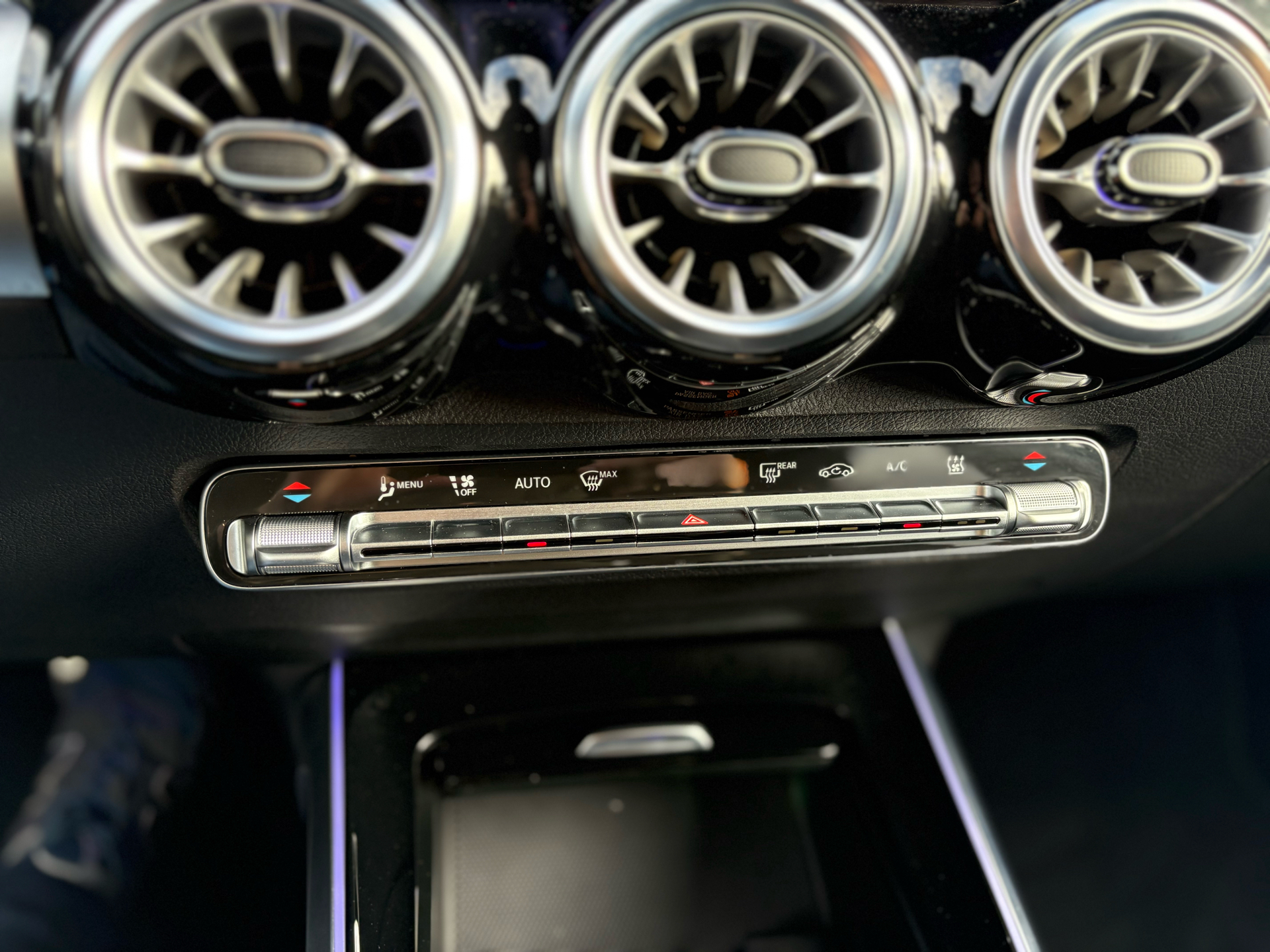 Billede af Mercedes-Benz EQB 350 EL AMG Advance 4Matic 292HK 5d Aut.