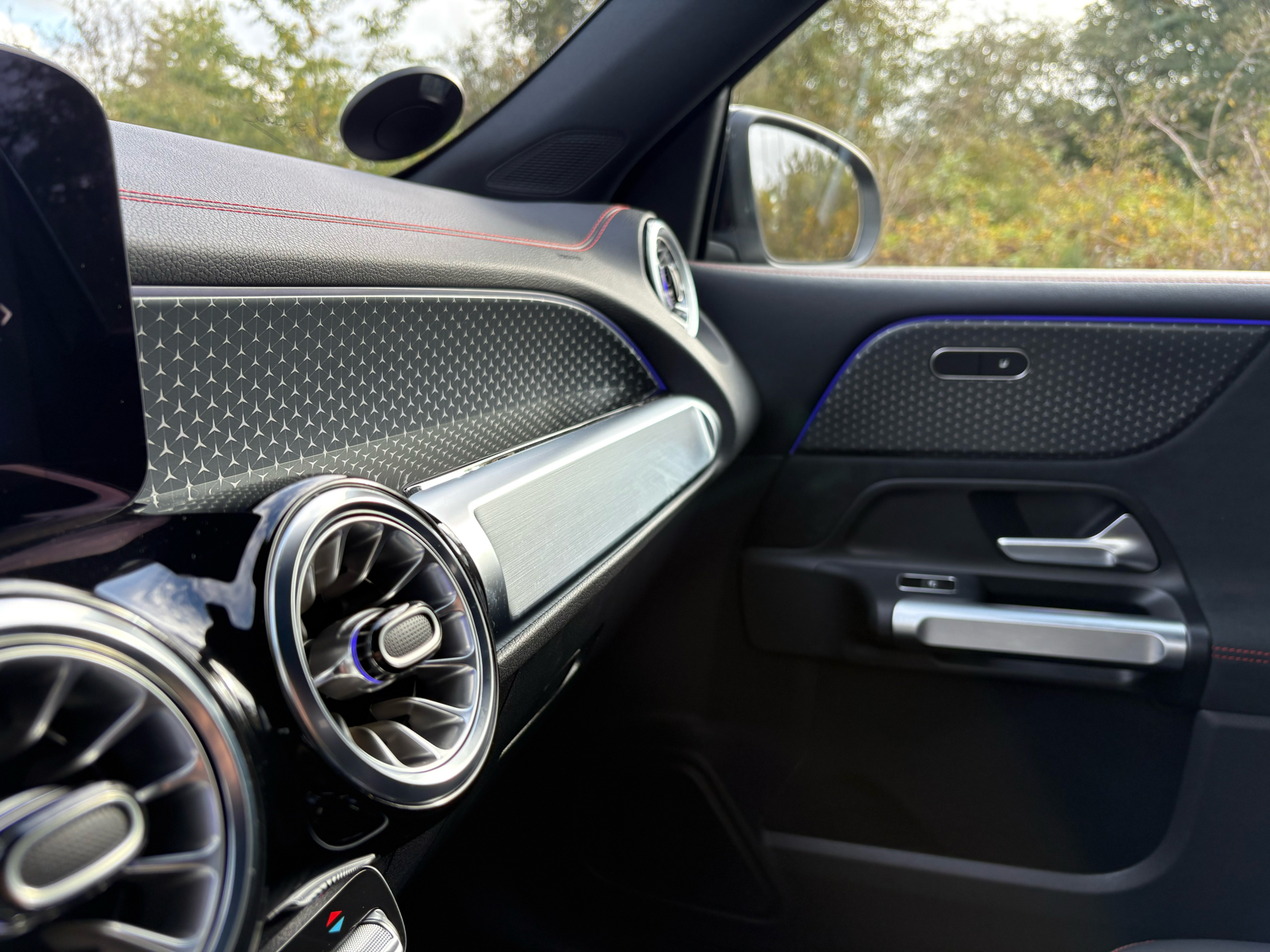 Billede af Mercedes-Benz EQB 350 EL AMG Advance 4Matic 292HK 5d Aut.