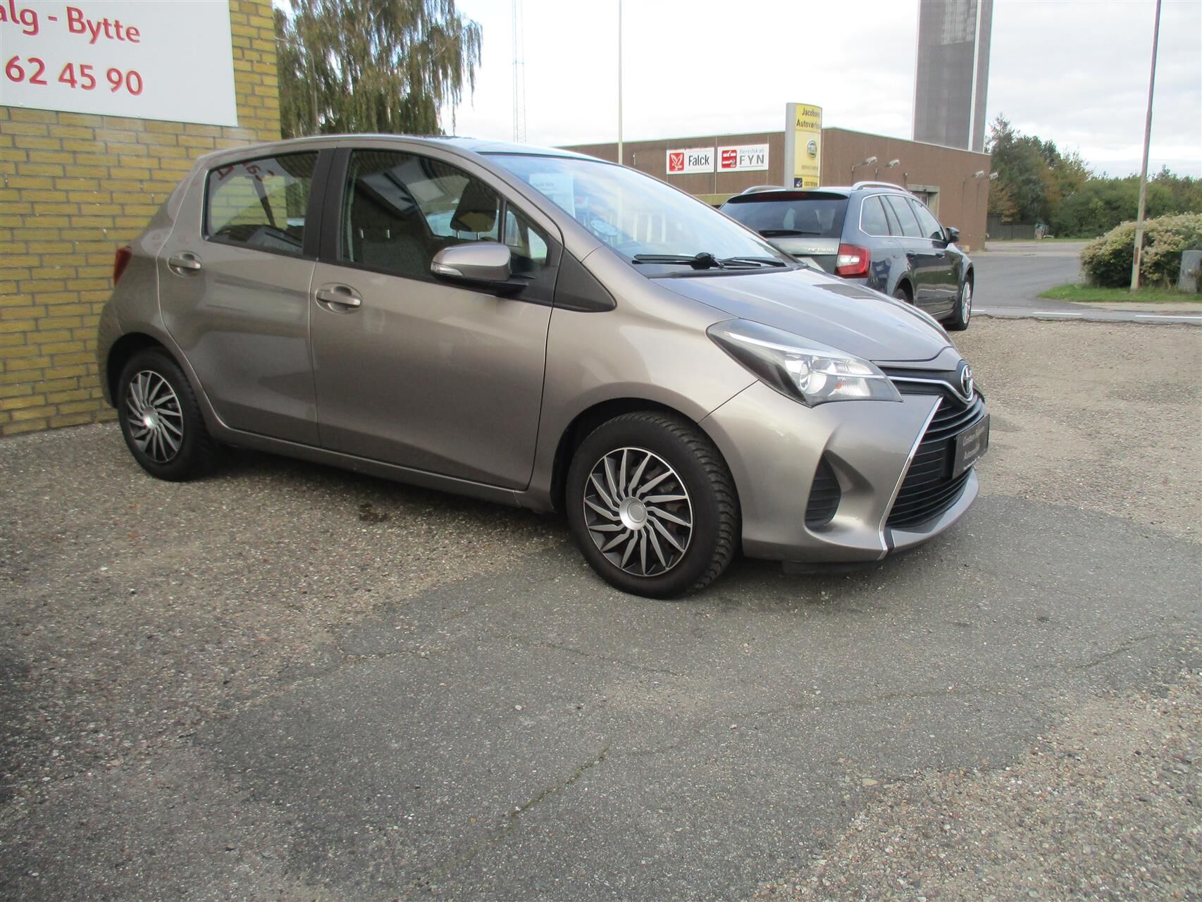 Billede af Toyota Yaris 1,3 VVT-I T2 Skyview 100HK 5d 6g