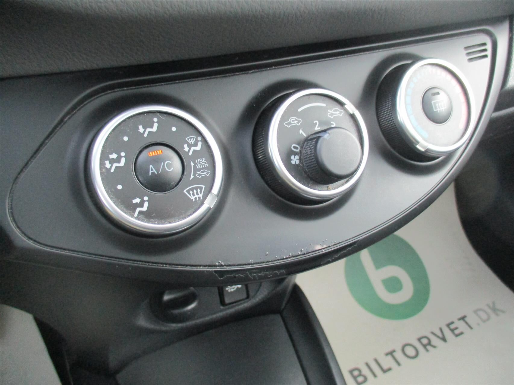 Billede af Toyota Yaris 1,3 VVT-I T2 Skyview 100HK 5d 6g