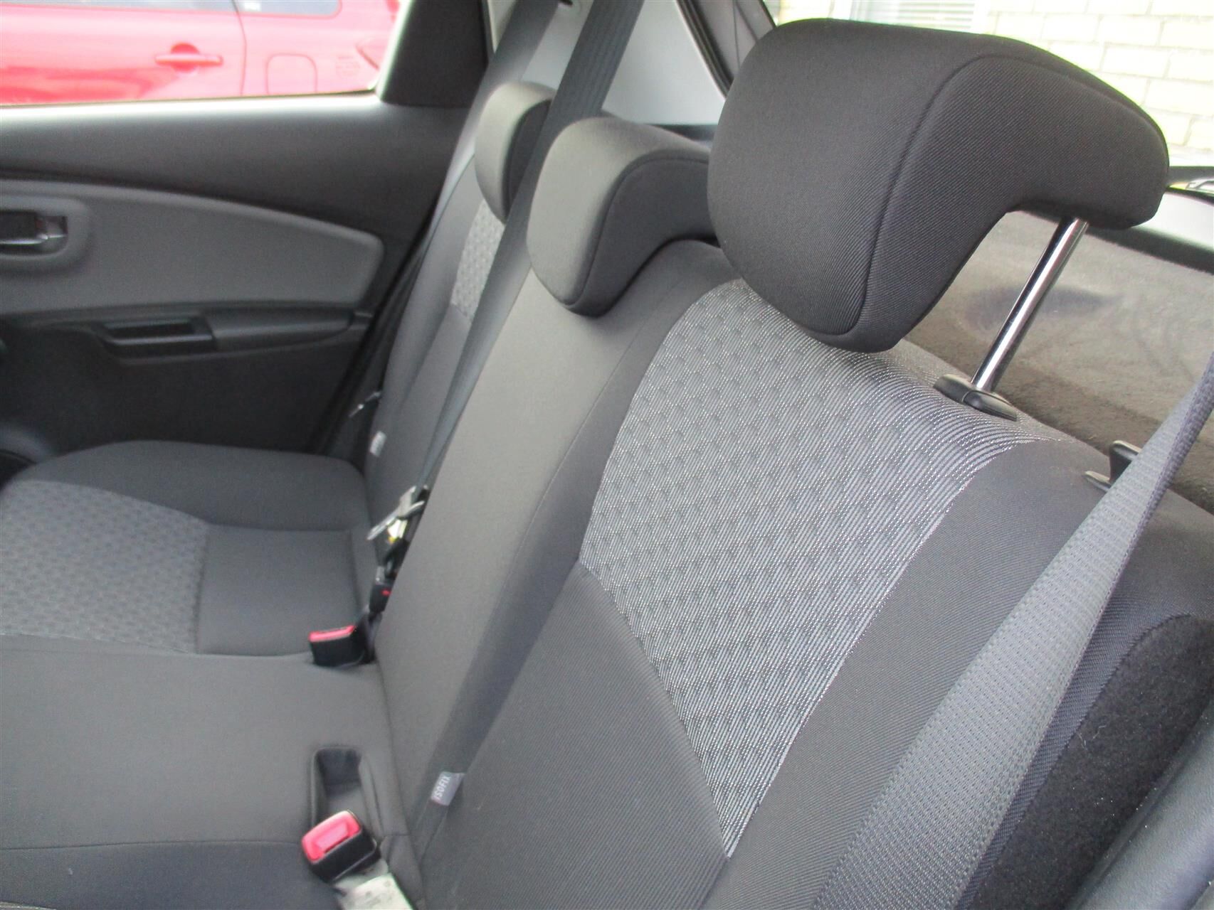 Billede af Toyota Yaris 1,3 VVT-I T2 Skyview 100HK 5d 6g