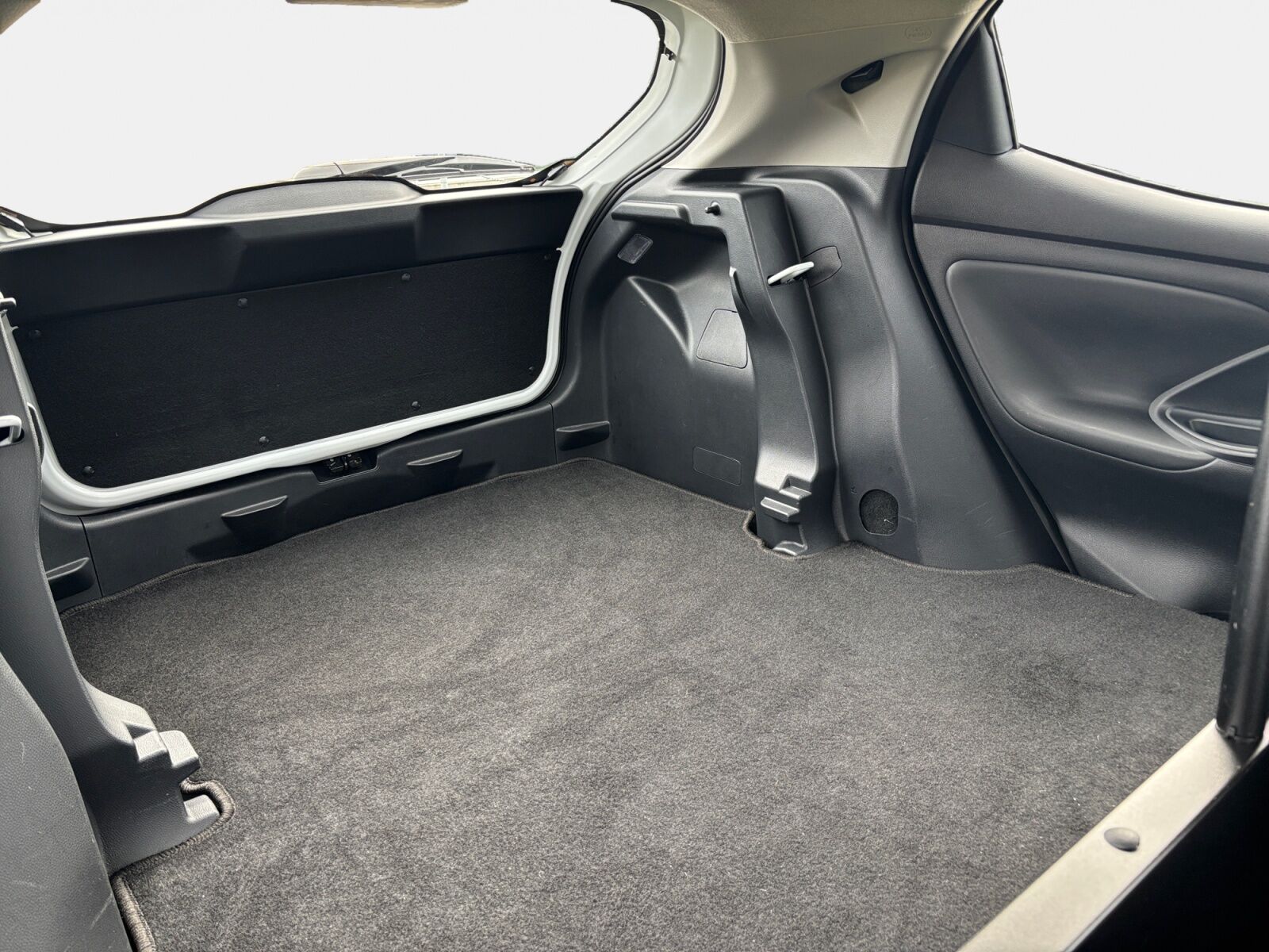 Billede af Toyota Yaris 1,5 Hybrid Essential 116HK 5d Trinl. Gear