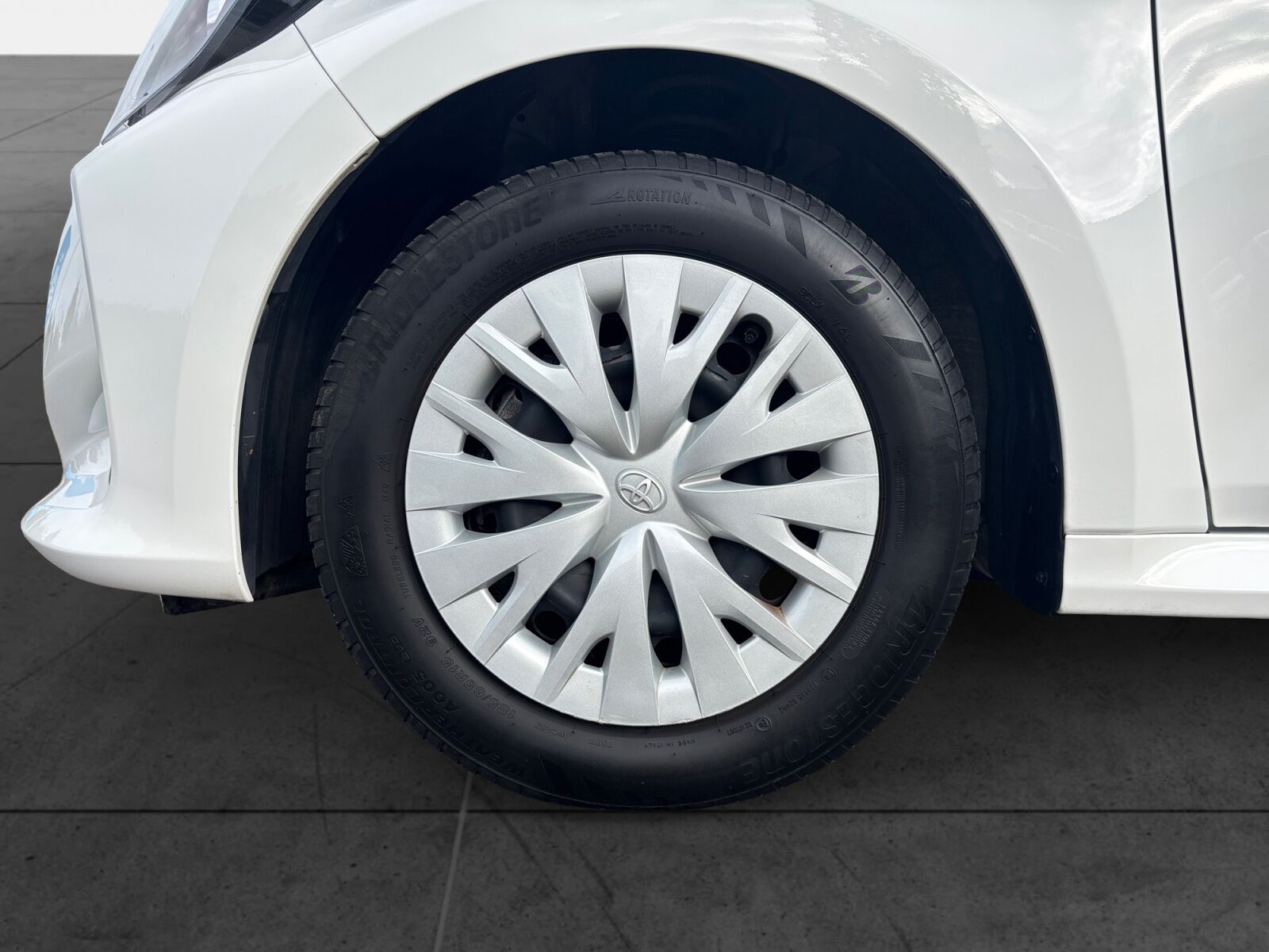 Billede af Toyota Yaris 1,5 Hybrid Essential 116HK 5d Trinl. Gear