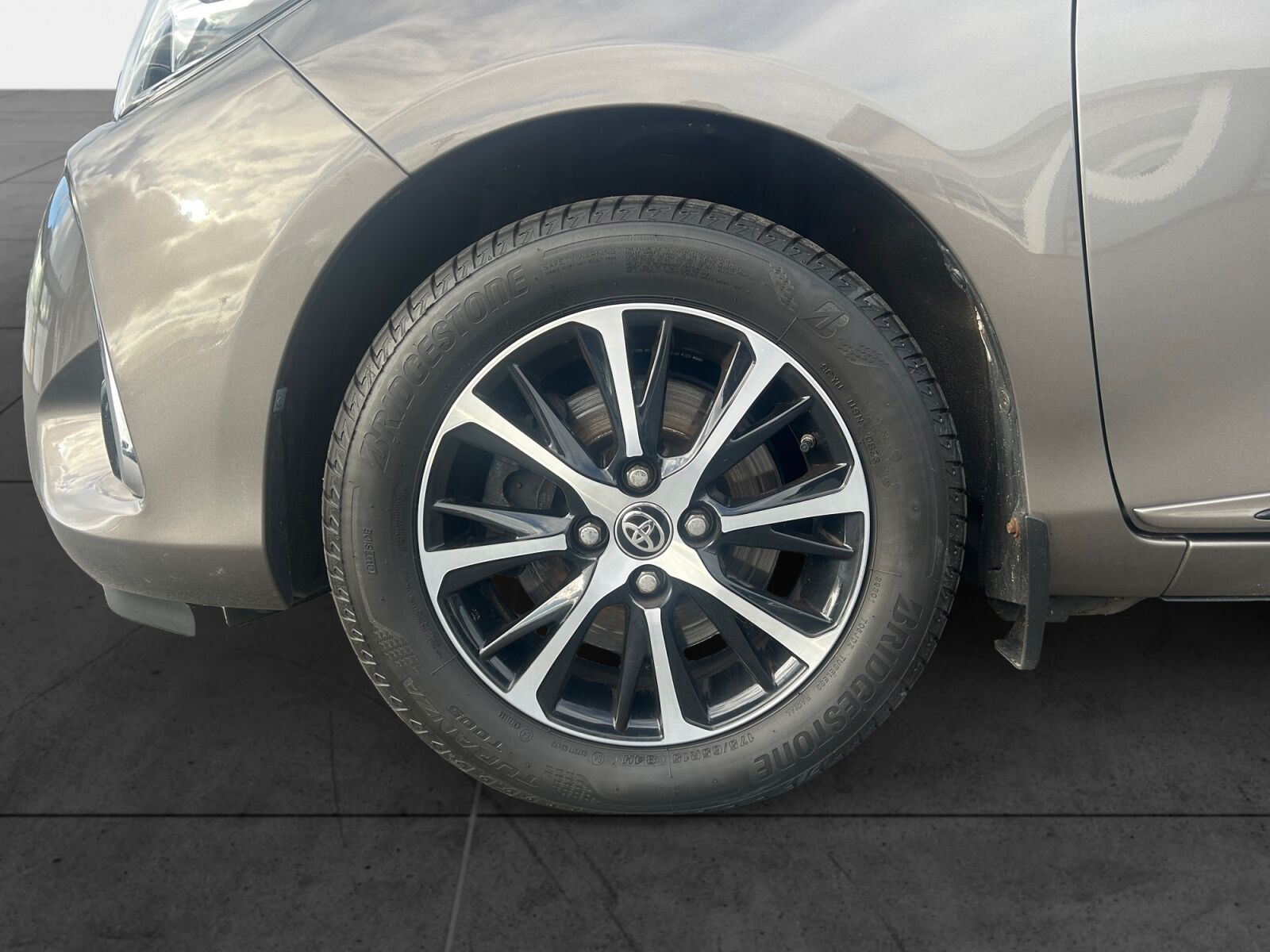 Billede af Toyota Yaris 1,5 VVT-I T3 Smartpakke 111HK 5d 6g