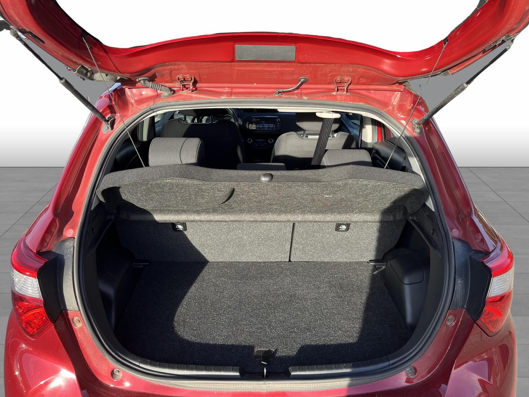 Billede af Toyota Yaris 1,5 Hybrid H3 Smartpakke E-CVT 100HK 5d Trinl. Gear