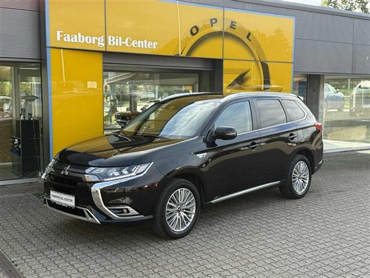 Mitsubishi Outlander 2,4 PHEV  Plugin-hybrid Limited 4WD 224HK 5d 6g Trinl. Gear