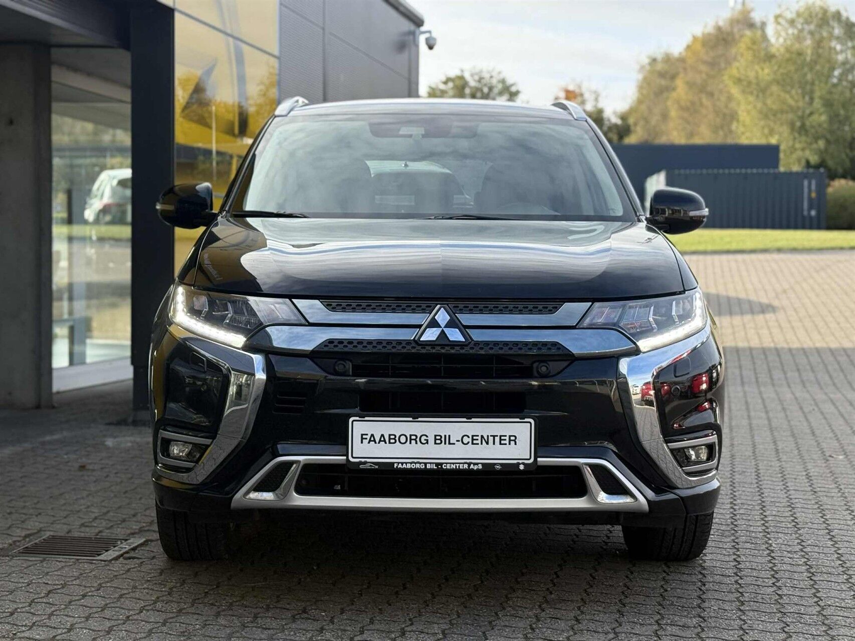 Billede af Mitsubishi Outlander 2,4 PHEV  Plugin-hybrid Limited 4WD 224HK 5d 6g Trinl. Gear