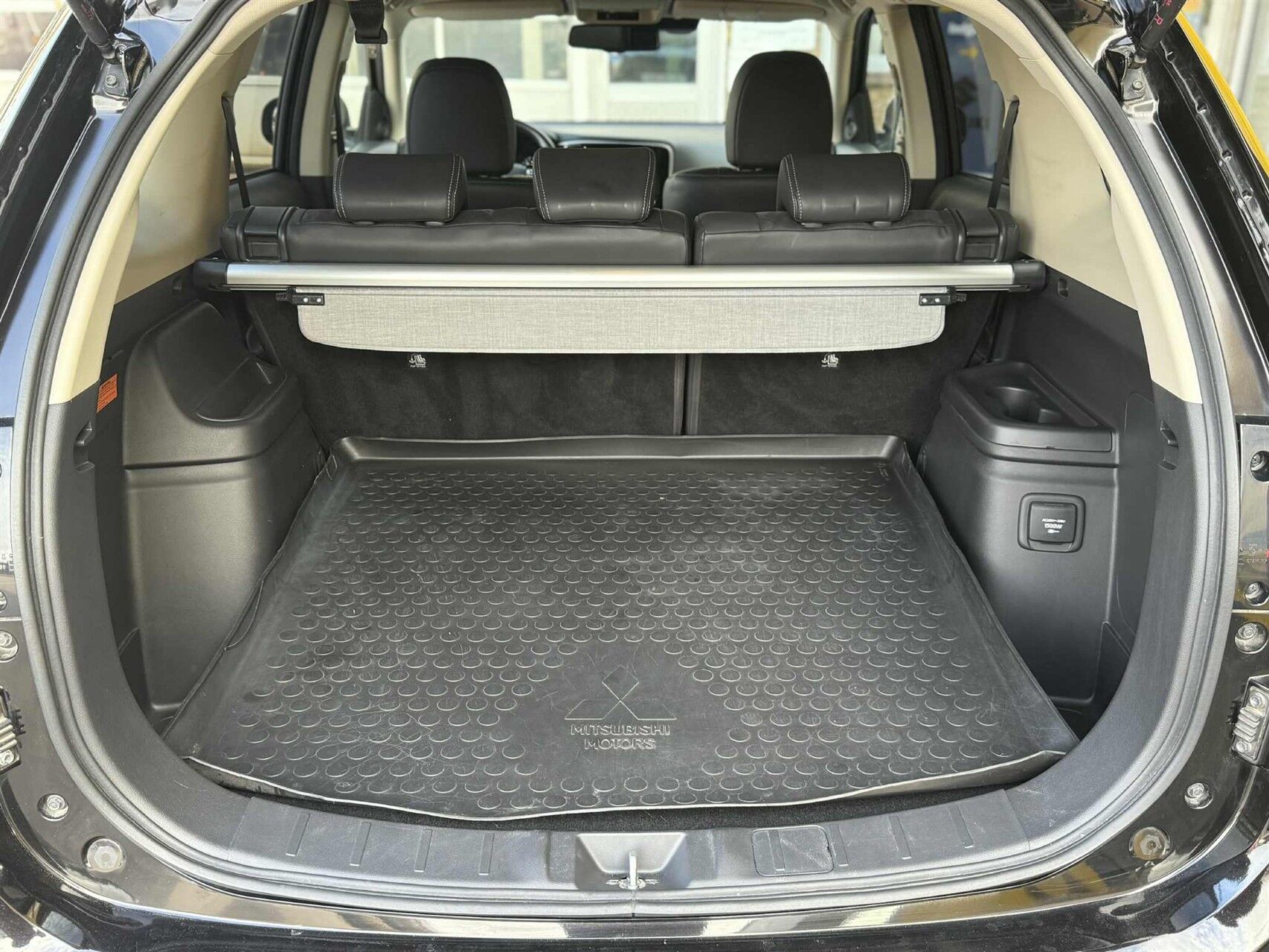 Billede af Mitsubishi Outlander 2,4 PHEV  Plugin-hybrid Limited 4WD 224HK 5d 6g Trinl. Gear