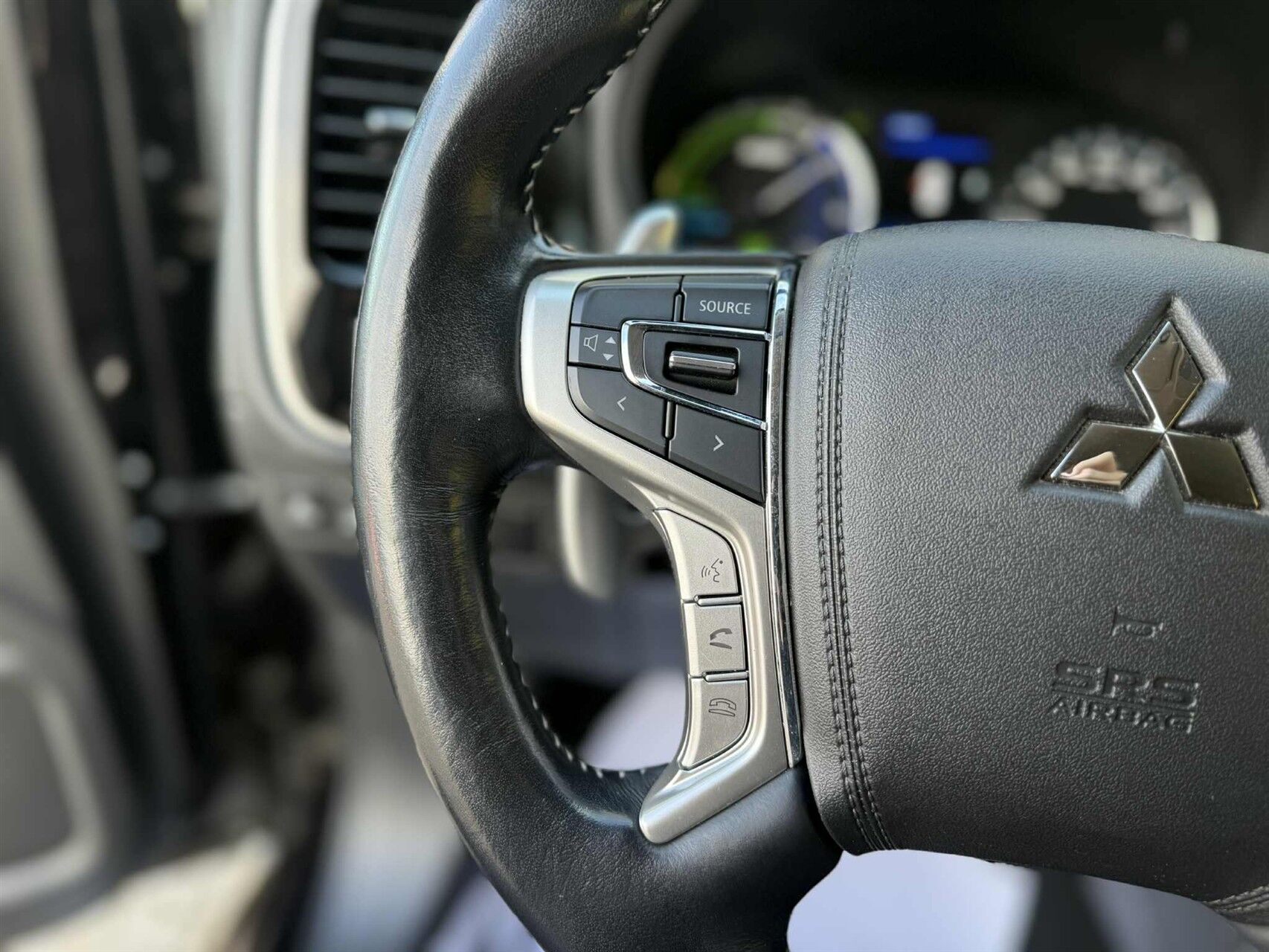 Billede af Mitsubishi Outlander 2,4 PHEV  Plugin-hybrid Limited 4WD 224HK 5d 6g Trinl. Gear