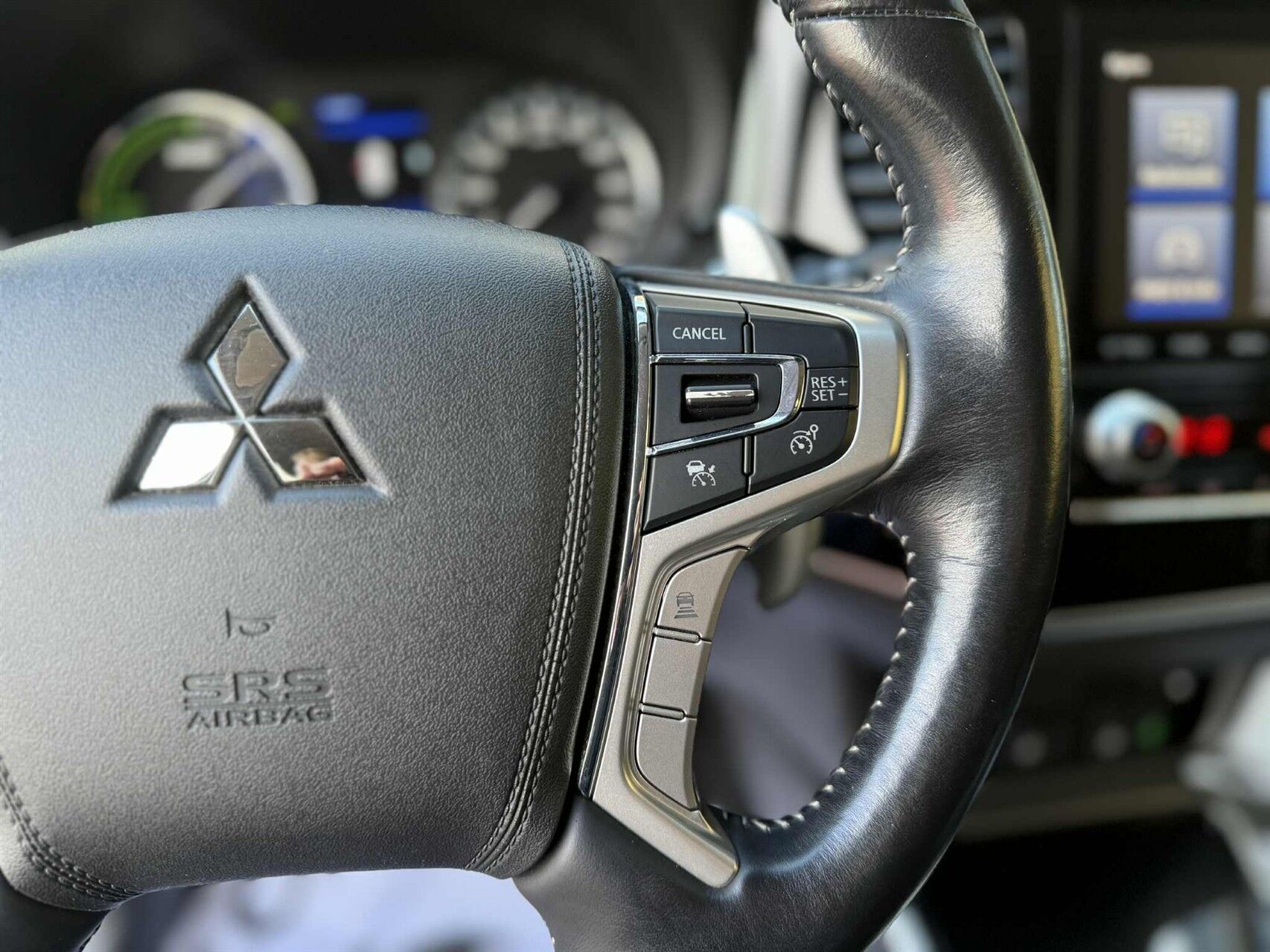 Billede af Mitsubishi Outlander 2,4 PHEV  Plugin-hybrid Limited 4WD 224HK 5d 6g Trinl. Gear