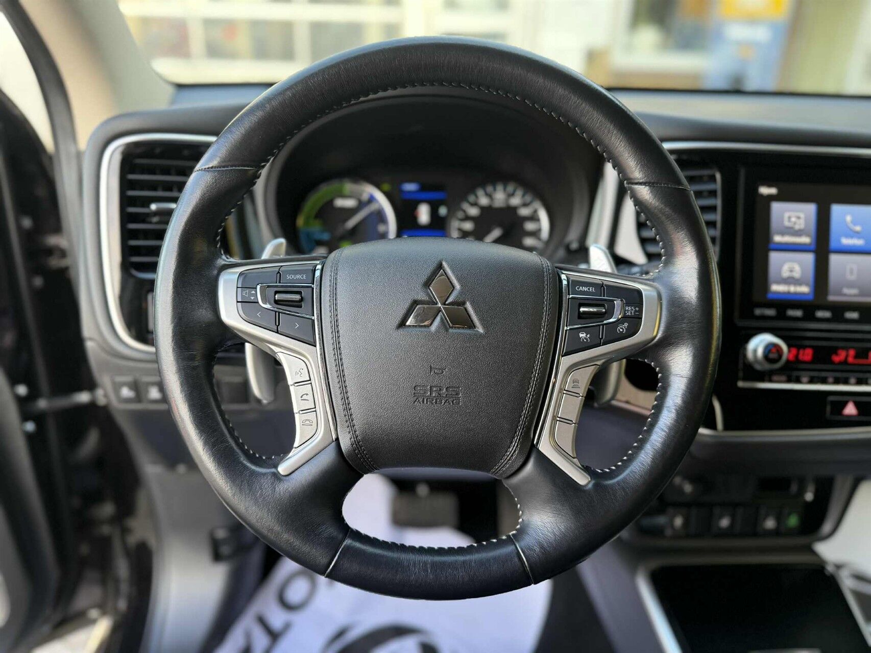Billede af Mitsubishi Outlander 2,4 PHEV  Plugin-hybrid Limited 4WD 224HK 5d 6g Trinl. Gear
