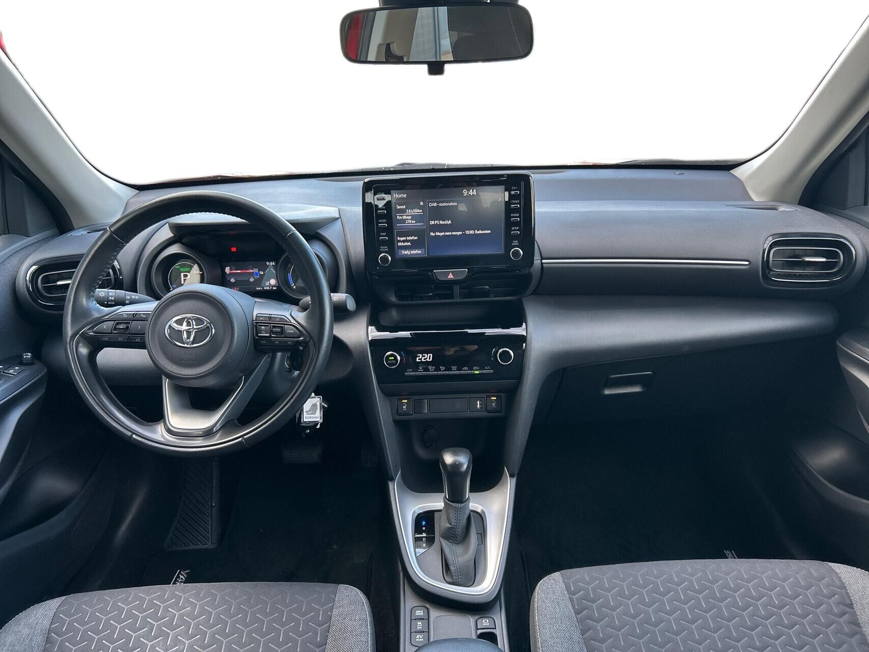 Billede af Toyota Yaris Cross 1,5 Hybrid Essential Comfort 116HK 5d Trinl. Gear