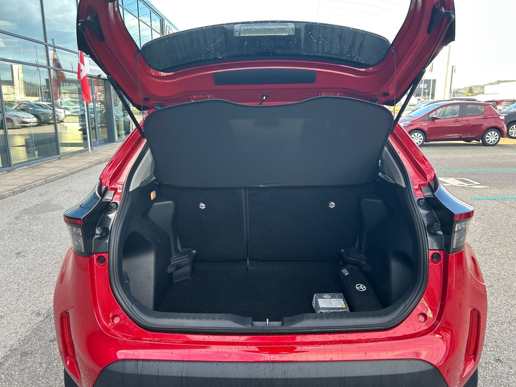 Billede af Toyota Yaris Cross 1,5 Hybrid Essential Comfort 116HK 5d Trinl. Gear