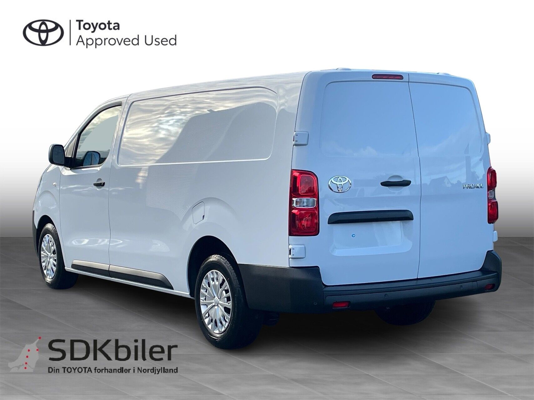Billede af Toyota Proace Long 2,0 D Comfort Master m/Alm adskillelse - SmartCargo 144HK Van 8g Aut.