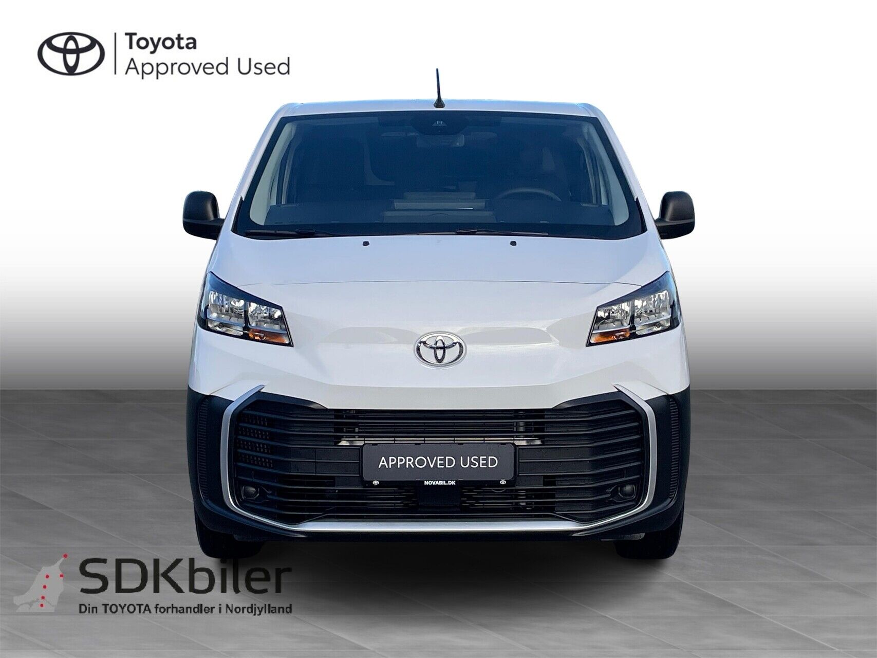 Billede af Toyota Proace Long 2,0 D Comfort Master m/Alm adskillelse - SmartCargo 144HK Van 8g Aut.